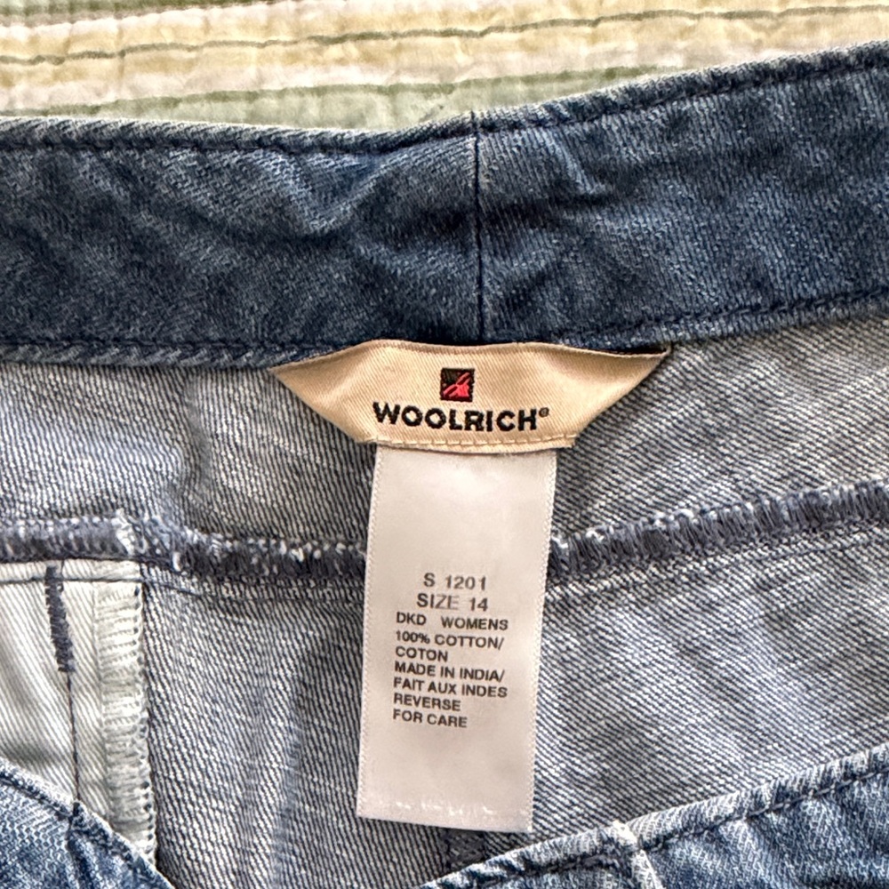 Woolrich Blue Denim Cargo Capris women’s size 14 - Picture 3 of 8